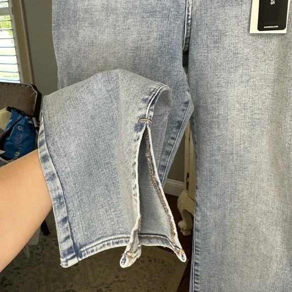 SOLD NWT Express Mid Rise Light Wash FlexX Skyscraper Jeans (Size L Reg) - Picture 8 of 11